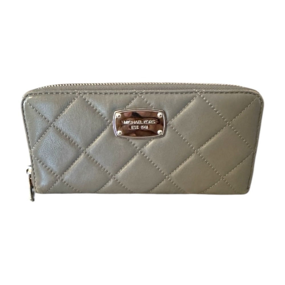 Michael Kors Accordion Quilted Leather Zip Around Wallet Clutch -Grey  EUC - Picture 8 of 9